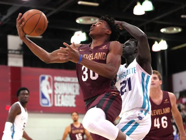 阿巴基夏联表现稳定坚实 骑士侧翼答案浮出水面